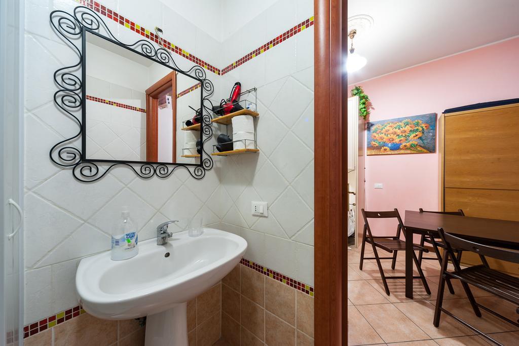 Vatican Rose Aparthotel Roma Esterno foto
